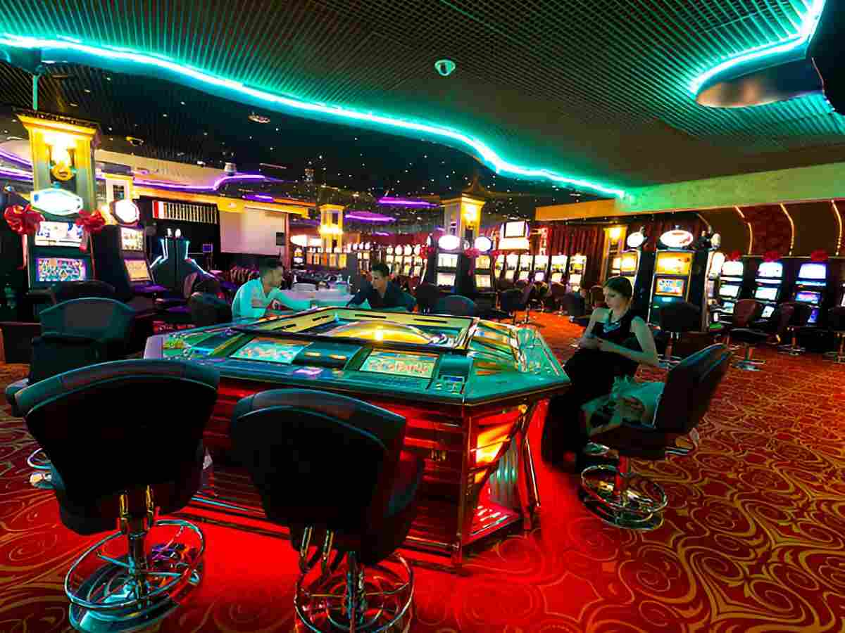 MRO Casino game library featuring table games